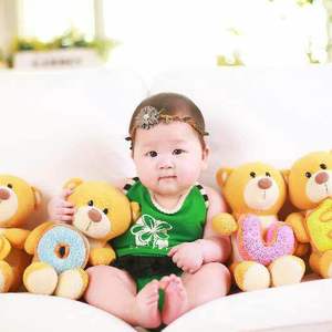 公交车被多人伦㢨吃
