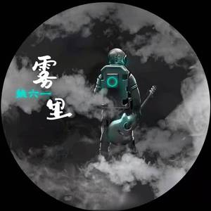 公交车被多人伦㢨吃
